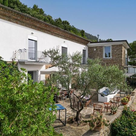 Albeca Boutique Hotel - Relais De Charme Sul Mare カステッラバーテ エクステリア 写真