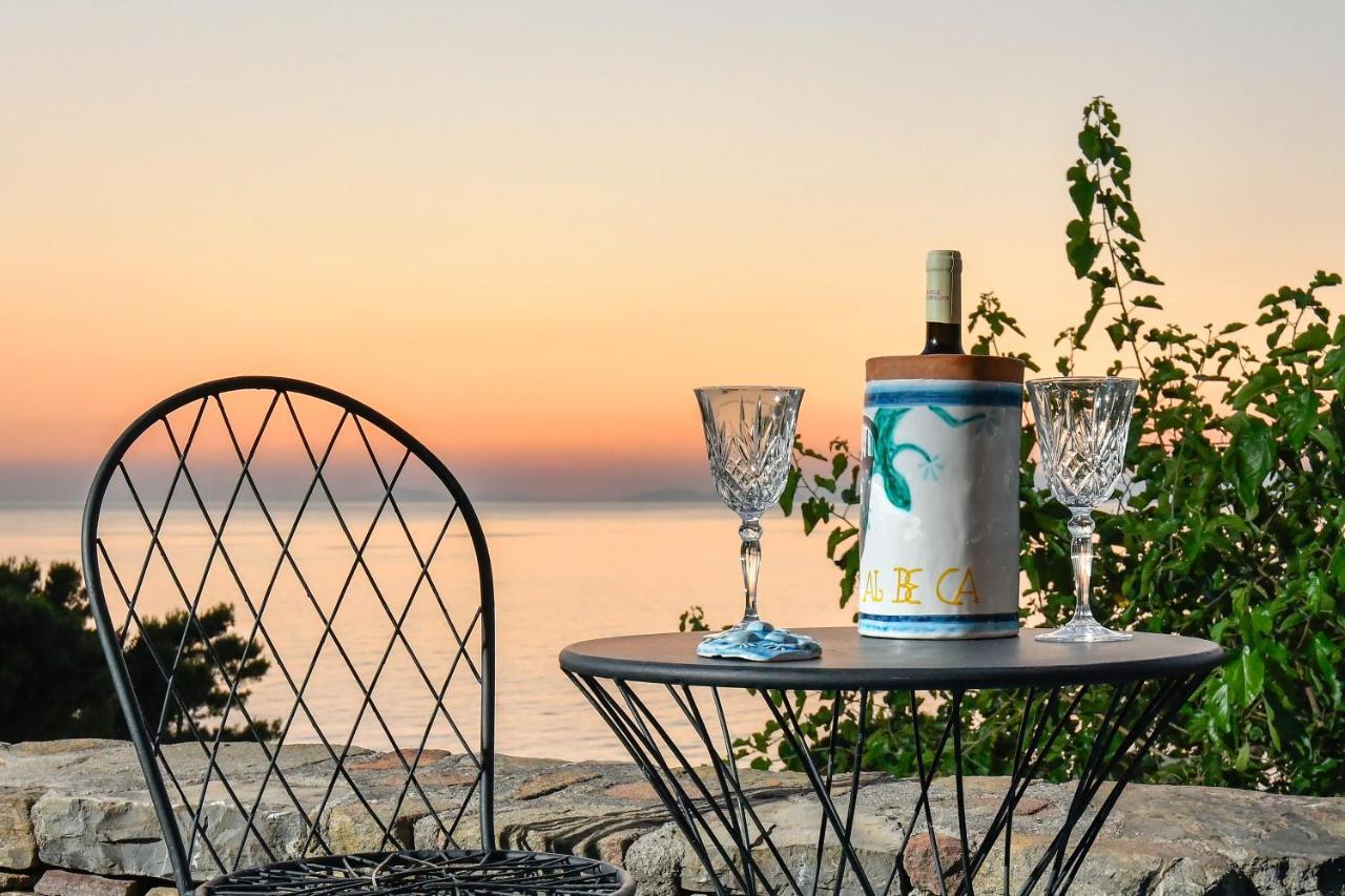 Albeca Boutique Hotel - Relais De Charme Sul Mare カステッラバーテ エクステリア 写真