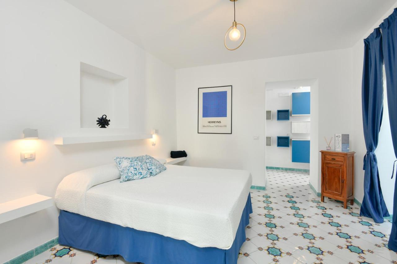 Albeca Boutique Hotel - Relais De Charme Sul Mare カステッラバーテ エクステリア 写真