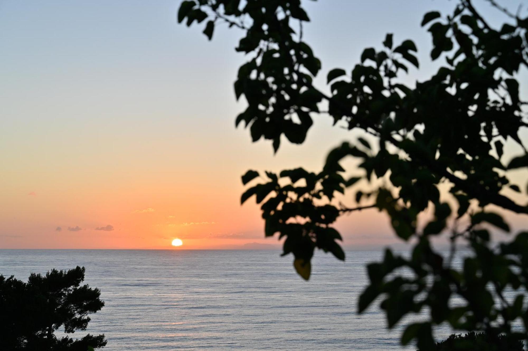 Albeca Boutique Hotel - Relais De Charme Sul Mare カステッラバーテ エクステリア 写真