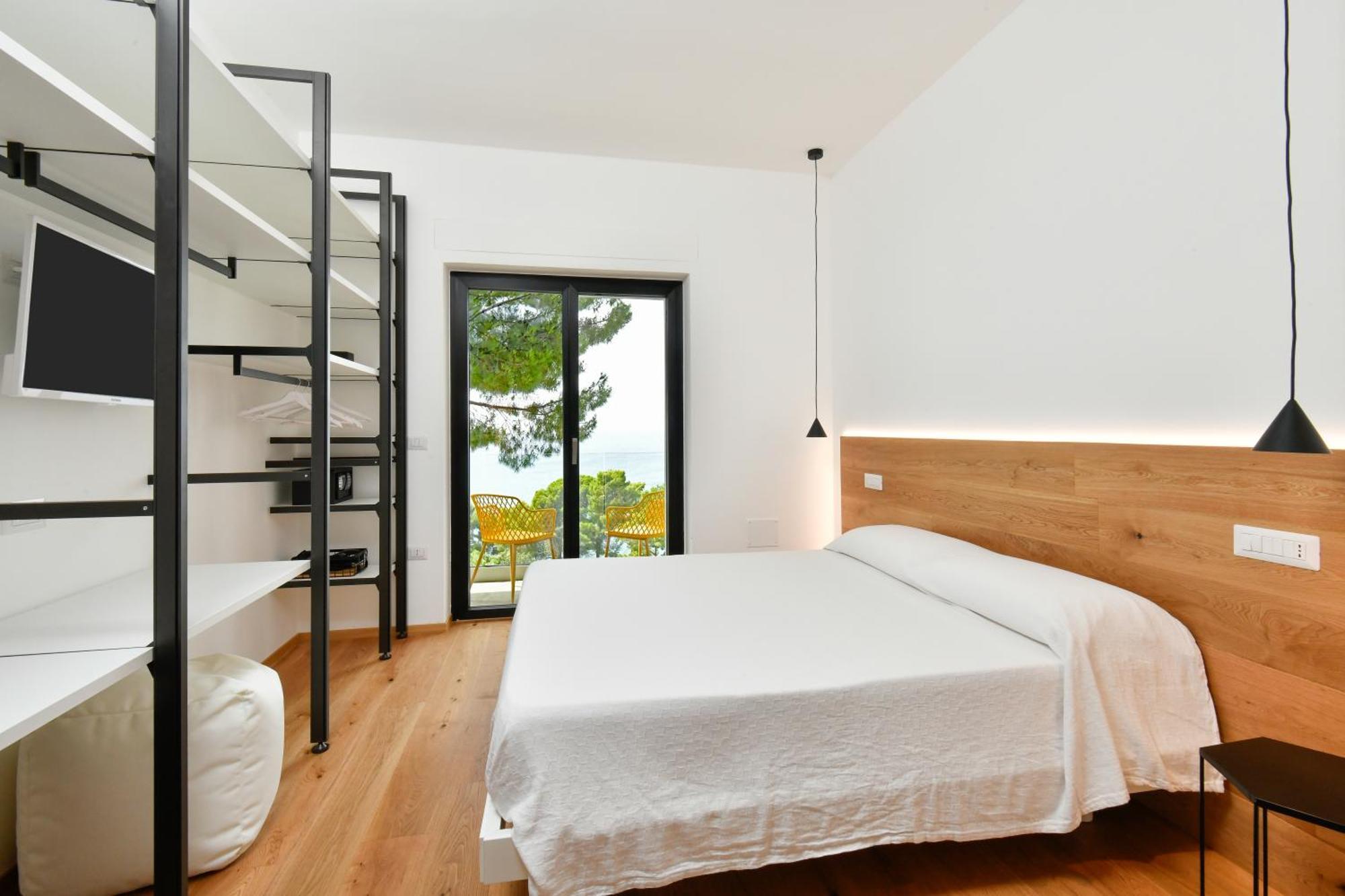 Albeca Boutique Hotel - Relais De Charme Sul Mare カステッラバーテ エクステリア 写真